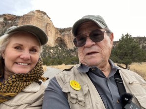 Shelley Carney and Toby Younis at La Ventana arch